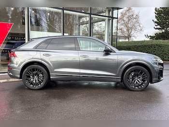 Used Audi Q8 2025 for sale - 77696401: Photo