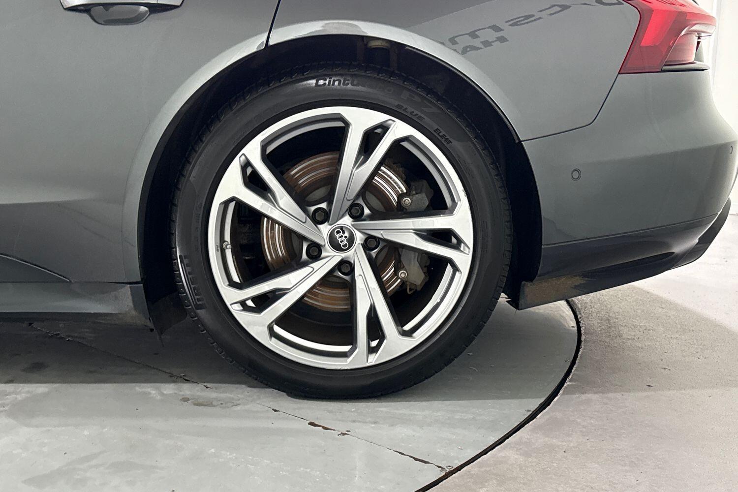 Used Audi e-tron GT 2022 for sale - 77143371: Photo 11