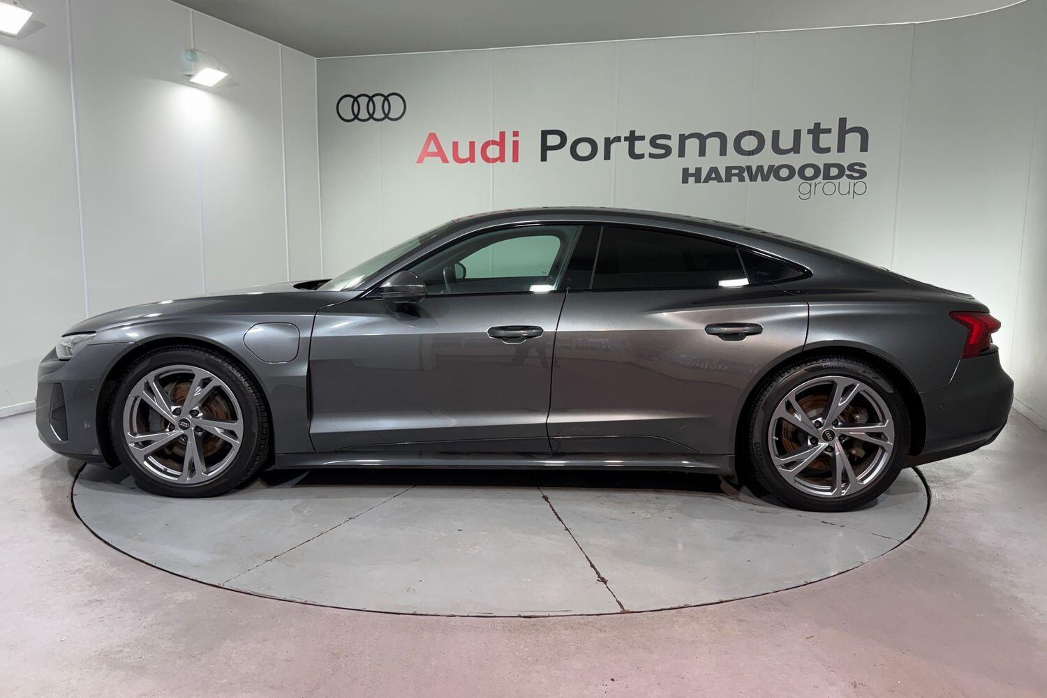 Used Audi e-tron GT 2022 for sale - 77143371: Photo 9