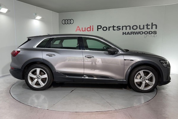 Used Audi e-tron 2020 for sale - 76246713: Photo 2