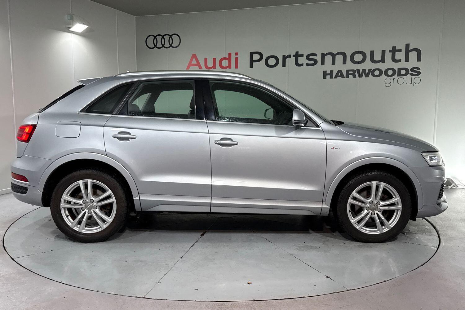Used Audi Q3 2017 for sale - 76780705: Photo 2