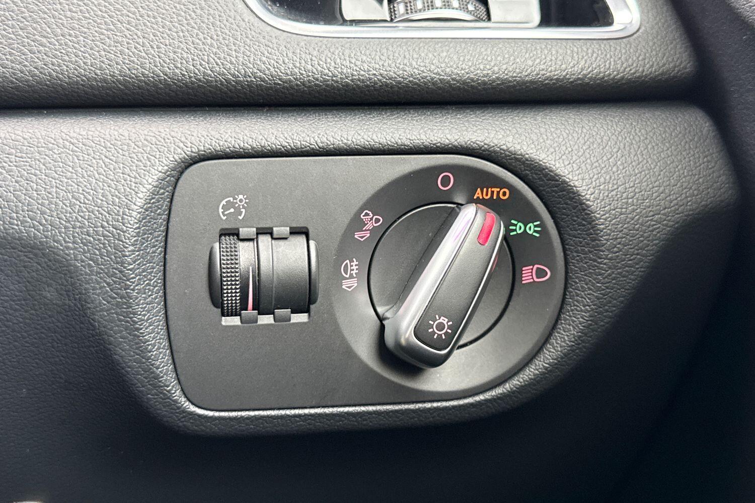 Used Audi Q3 2017 for sale - 76780705: Photo 47