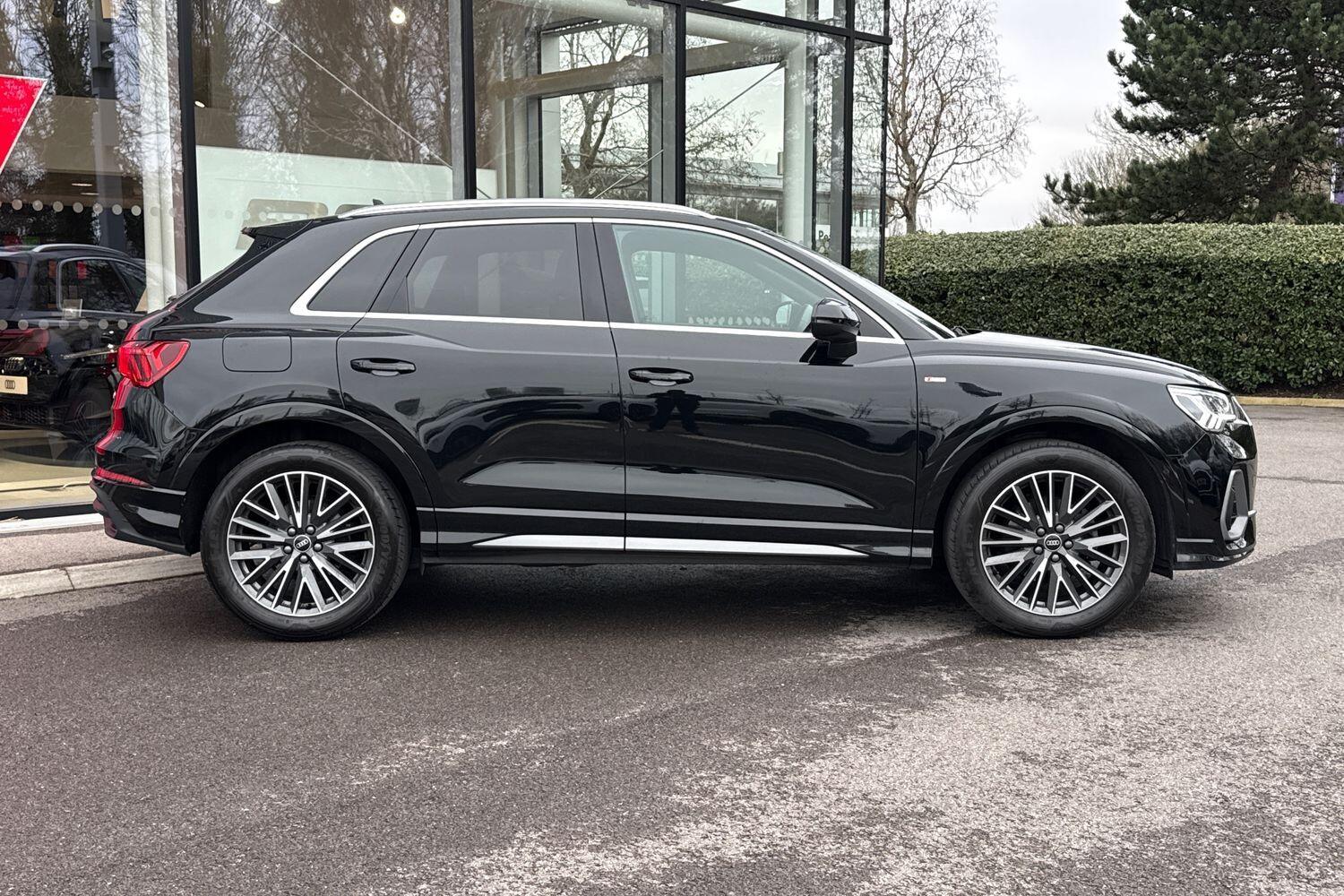 Used Audi Q3 2022 for sale - 77612954: Photo 2