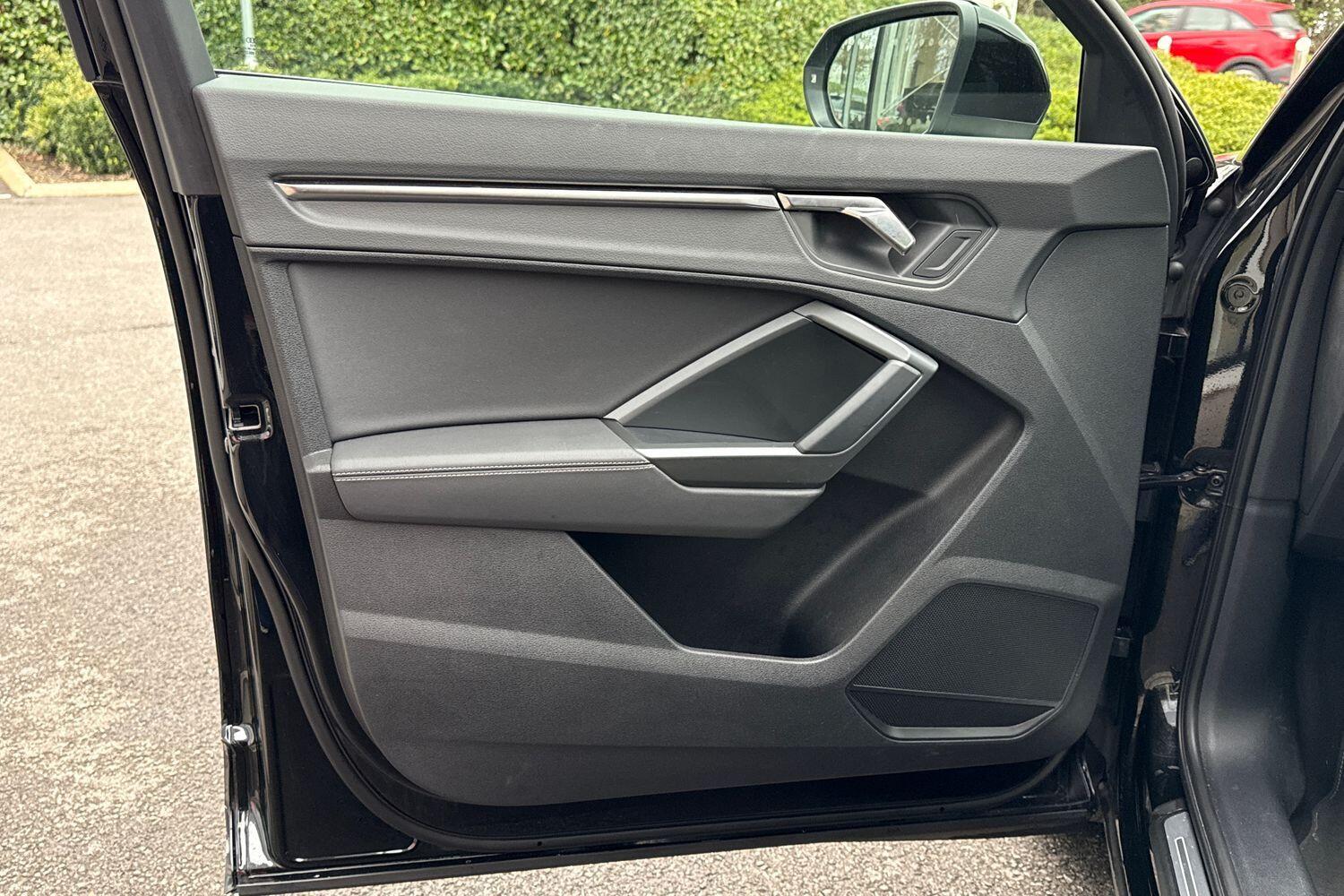 Used Audi Q3 2022 for sale - 77612954: Photo 32