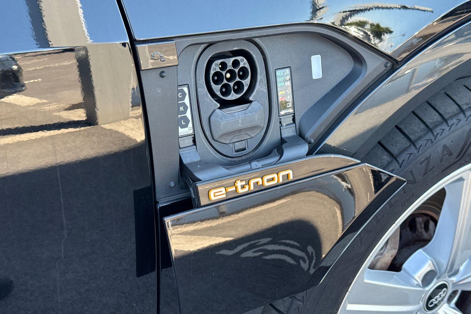 Used Audi e-tron 2022 for sale - 76296049: Photo 17