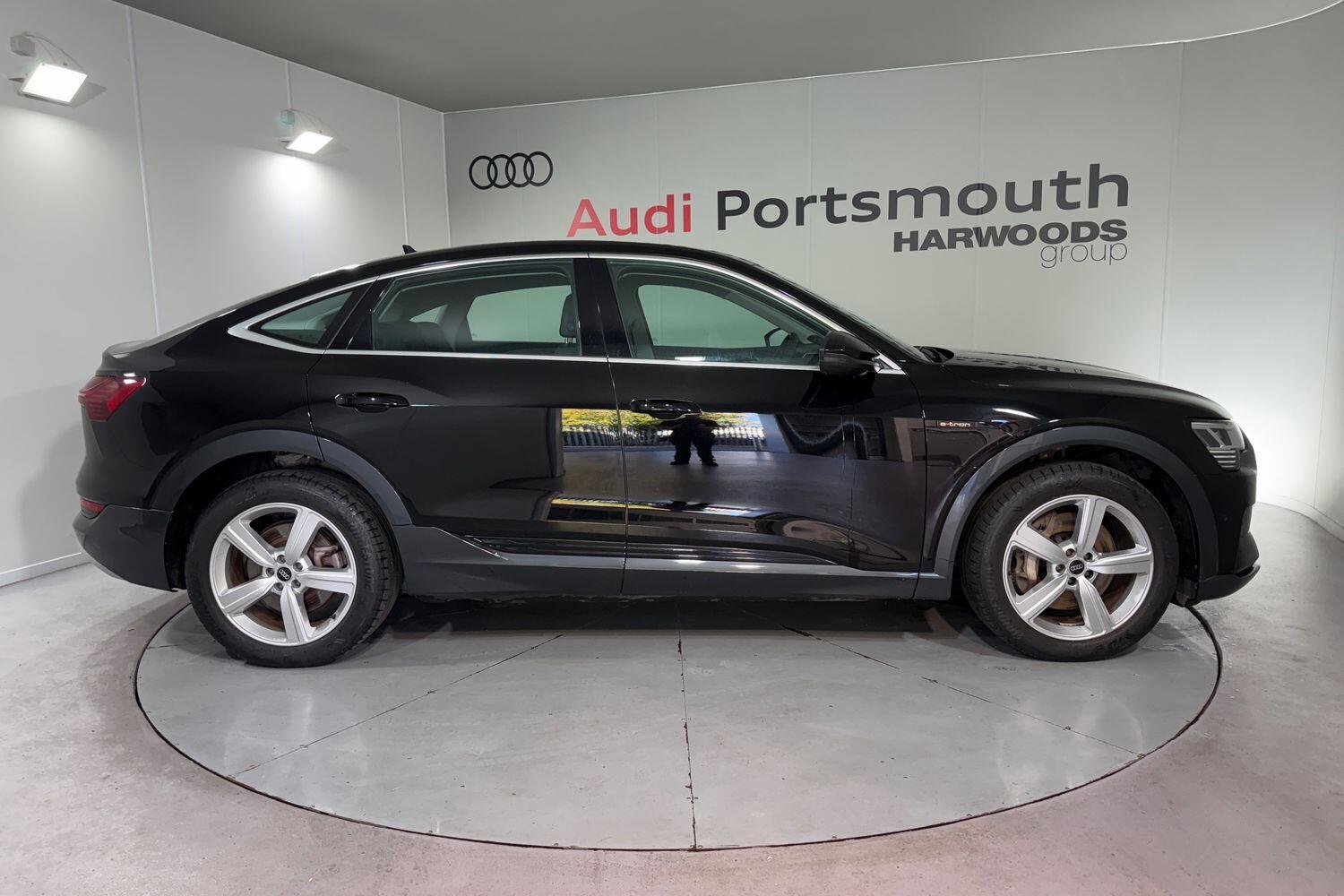 Used Audi e-tron 2022 for sale - 76296049: Photo 2