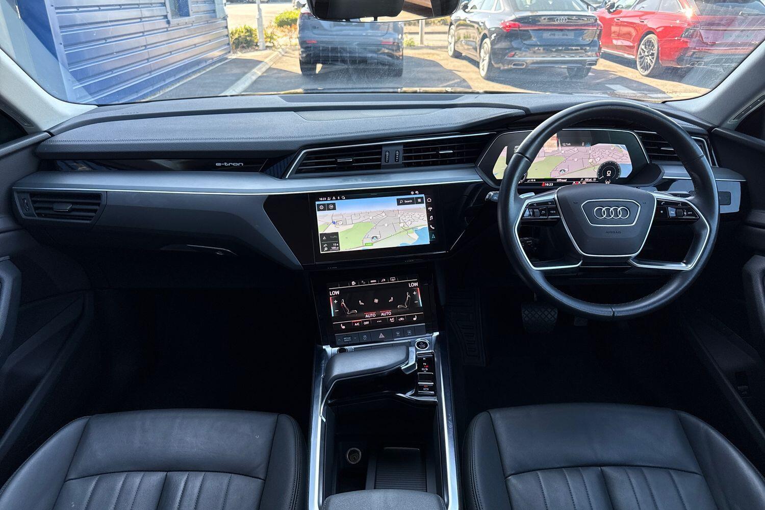 Used Audi e-tron 2022 for sale - 76296049: Photo 3