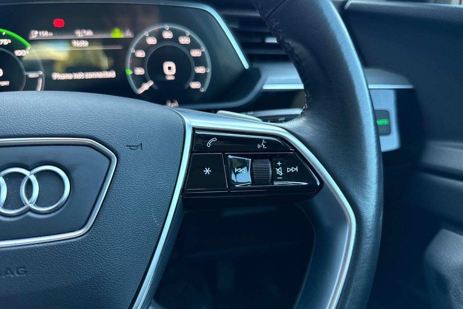 Used Audi e-tron 2022 for sale - 76296049: Photo 44