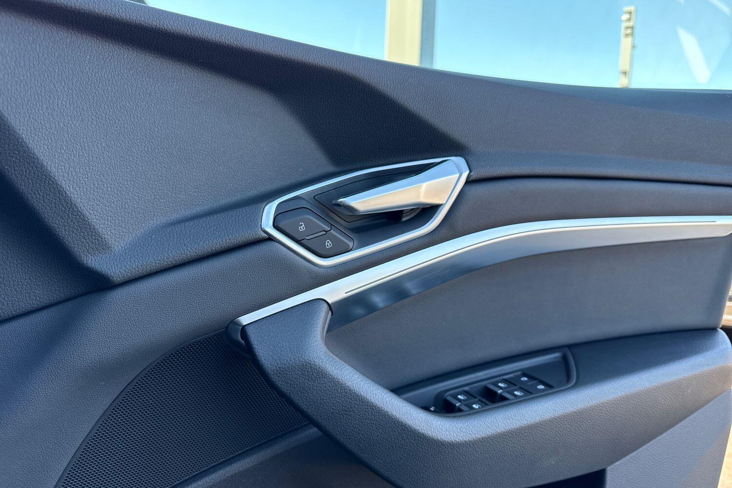 Used Audi e-tron 2022 for sale - 76296049: Photo 46