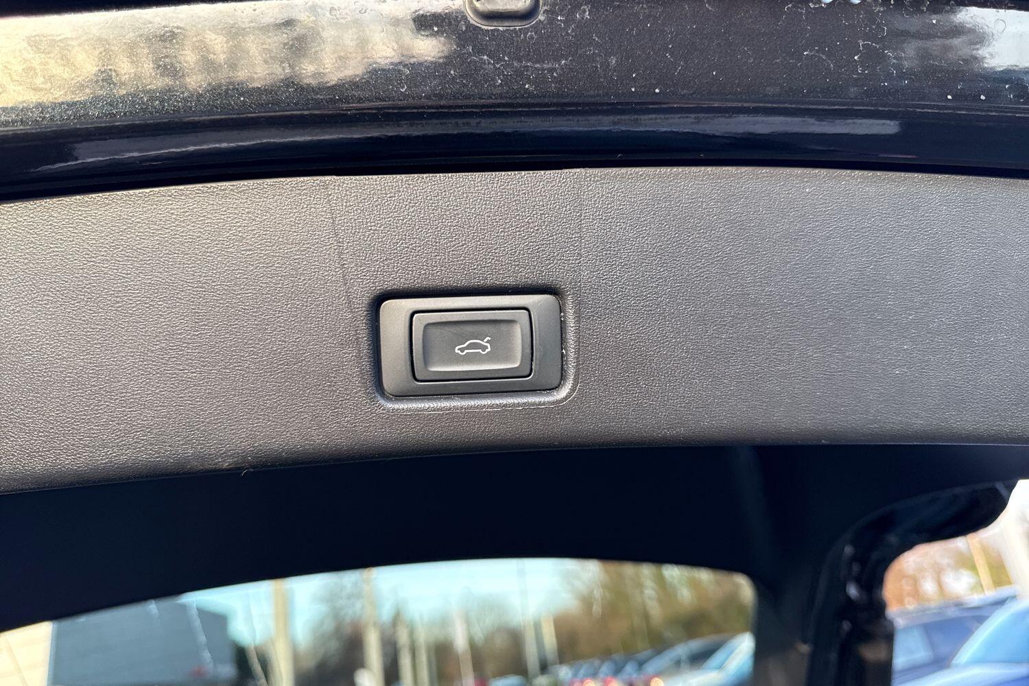 Used Audi Q4 e-tron 2022 for sale - 77230161: Photo 34