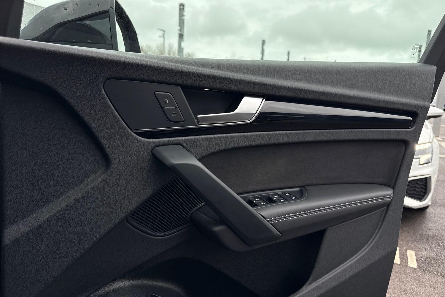 Used Audi Q5 2023 for sale - 76866359: Photo 46