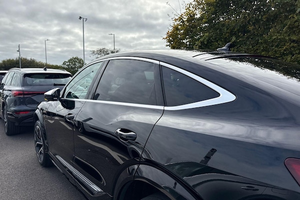 Used Audi e-tron 2021 for sale - 76246609: Photo 13