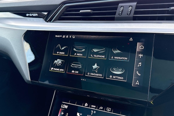 Used Audi e-tron 2021 for sale - 76246609: Photo 31