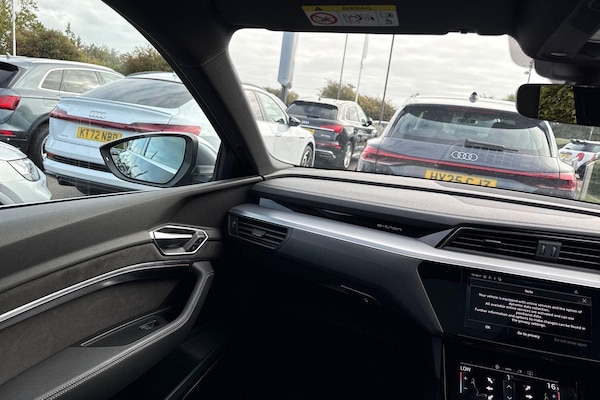 Used Audi e-tron 2021 for sale - 76246609: Photo 37
