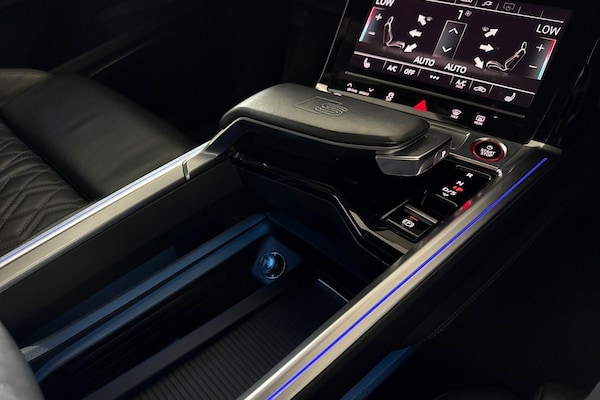 Used Audi e-tron 2021 for sale - 76246609: Photo 49