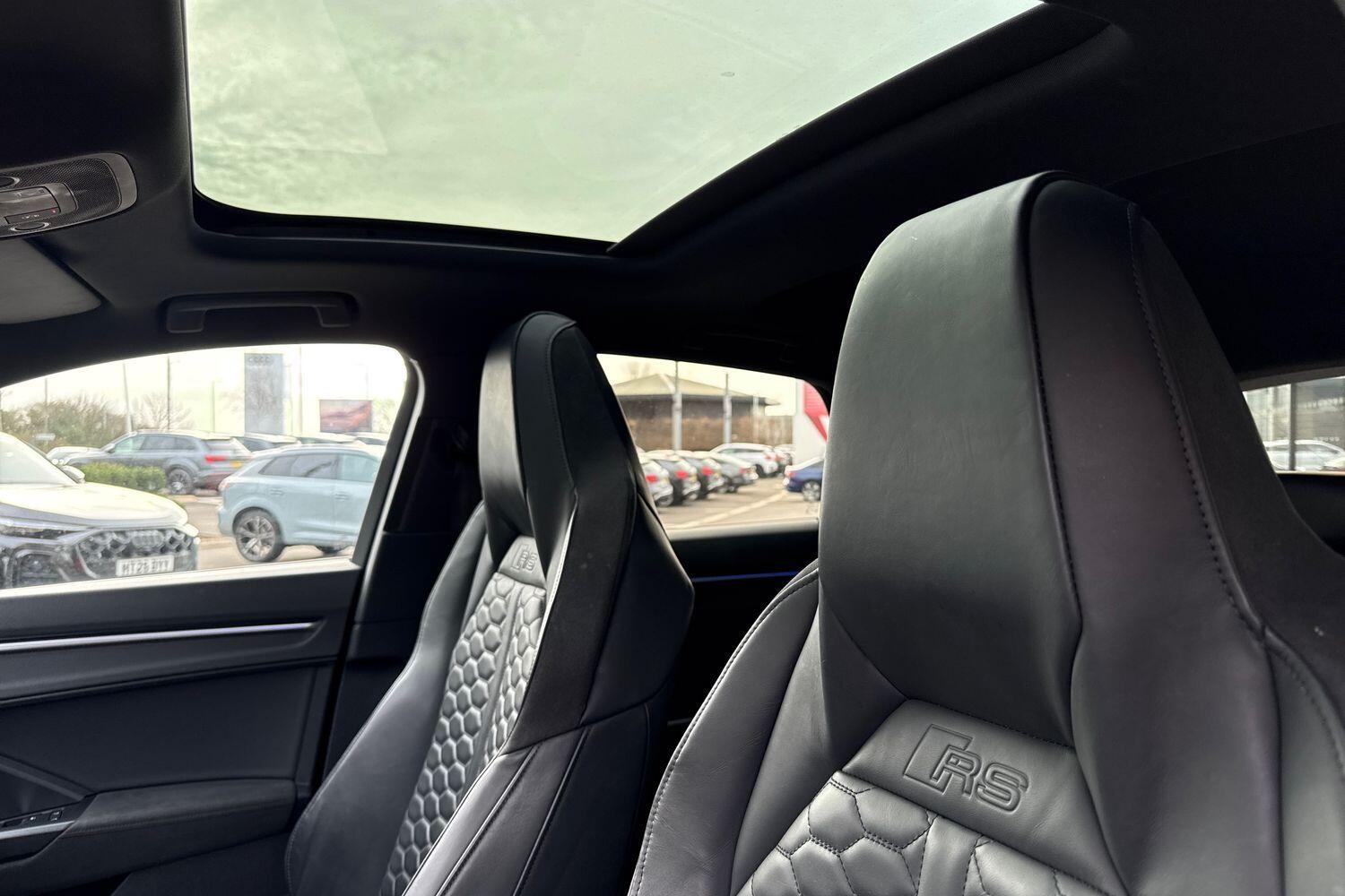 Used Audi RS Q3 2023 for sale - 77624937: Photo 4