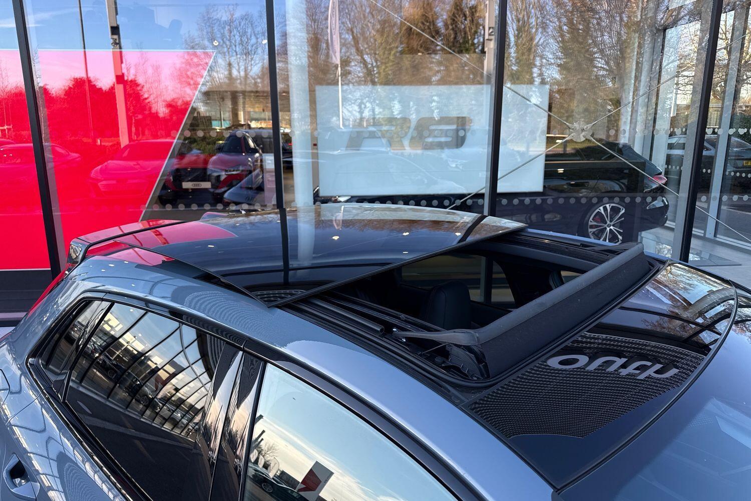 Used Audi RS3 2025 for sale - 77695664: Photo 4