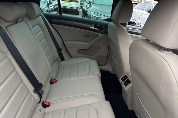 Used Volkswagen Golf 2019 for sale - 76259136: Photo 21