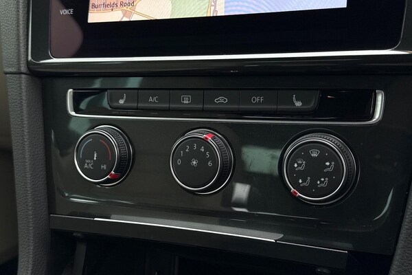 Used Volkswagen Golf 2019 for sale - 76259136: Photo 39
