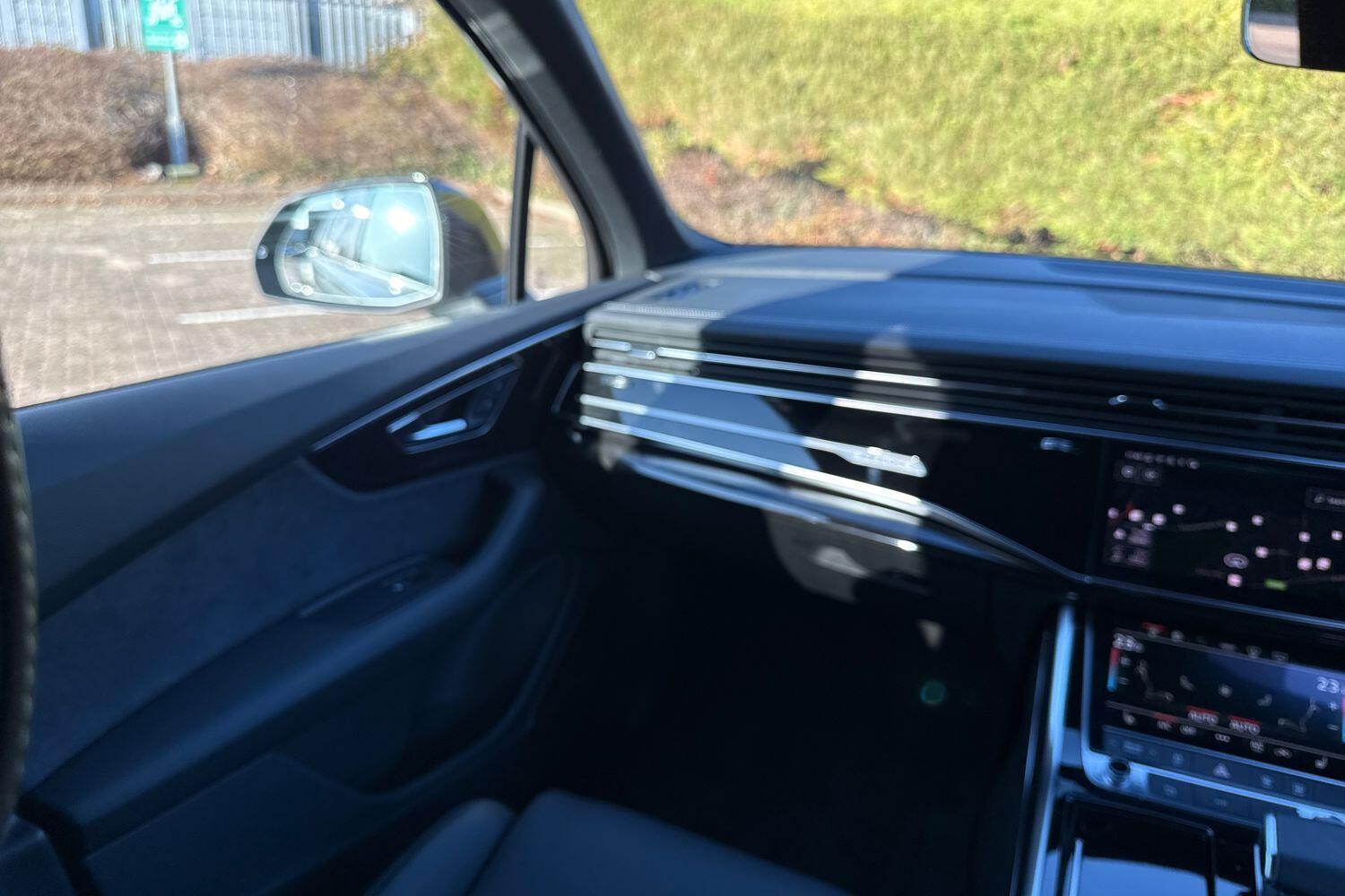 Used Audi Q7 2025 for sale - 77560019: Photo 42