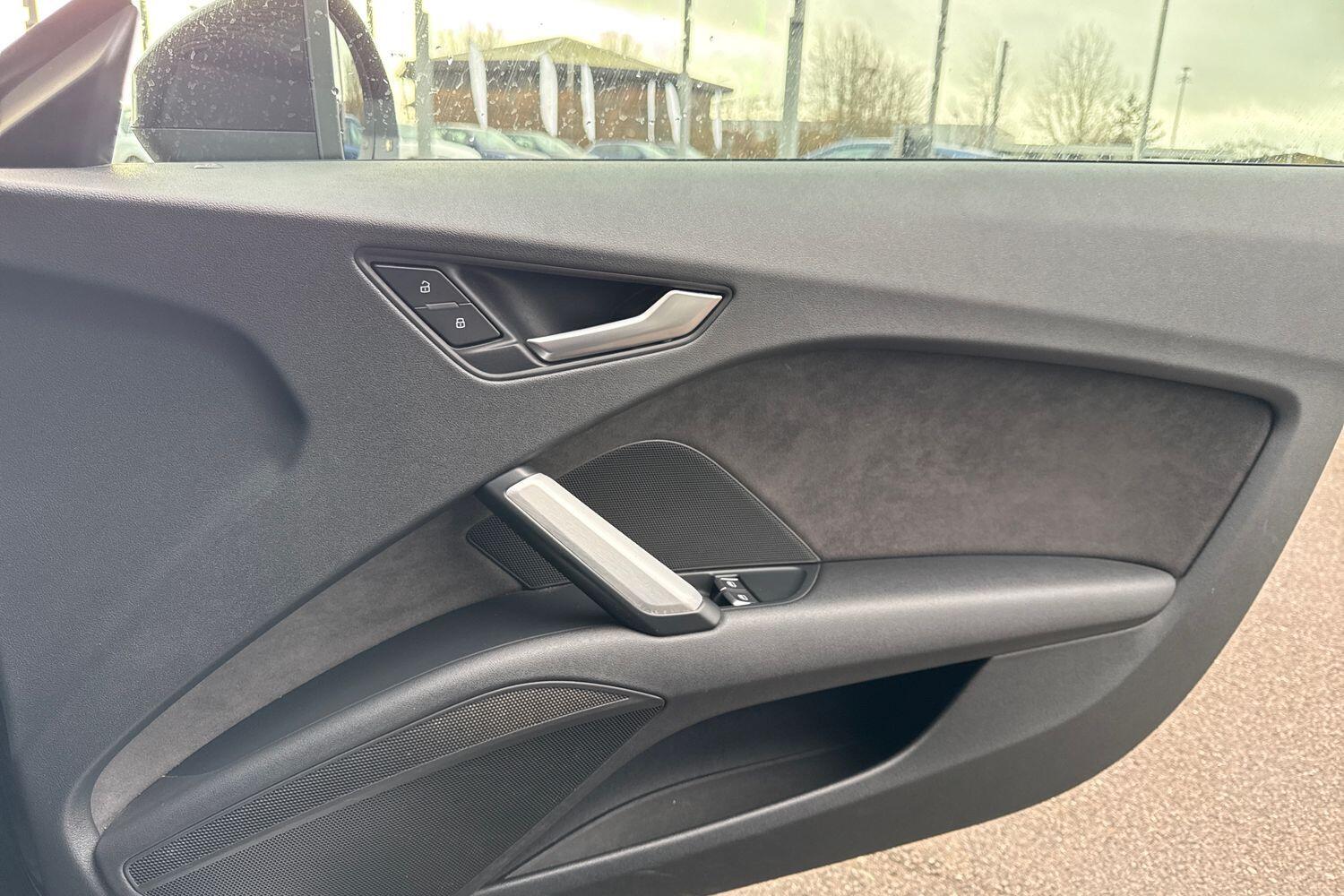 Used Audi TT 2018 for sale - 76926559: Photo 21