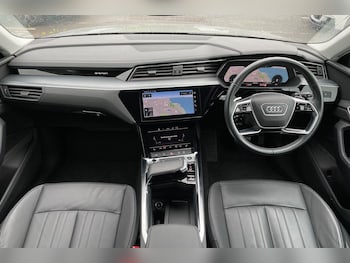 Used Audi Q8 e-tron 2023 for sale - 75600202: Photo