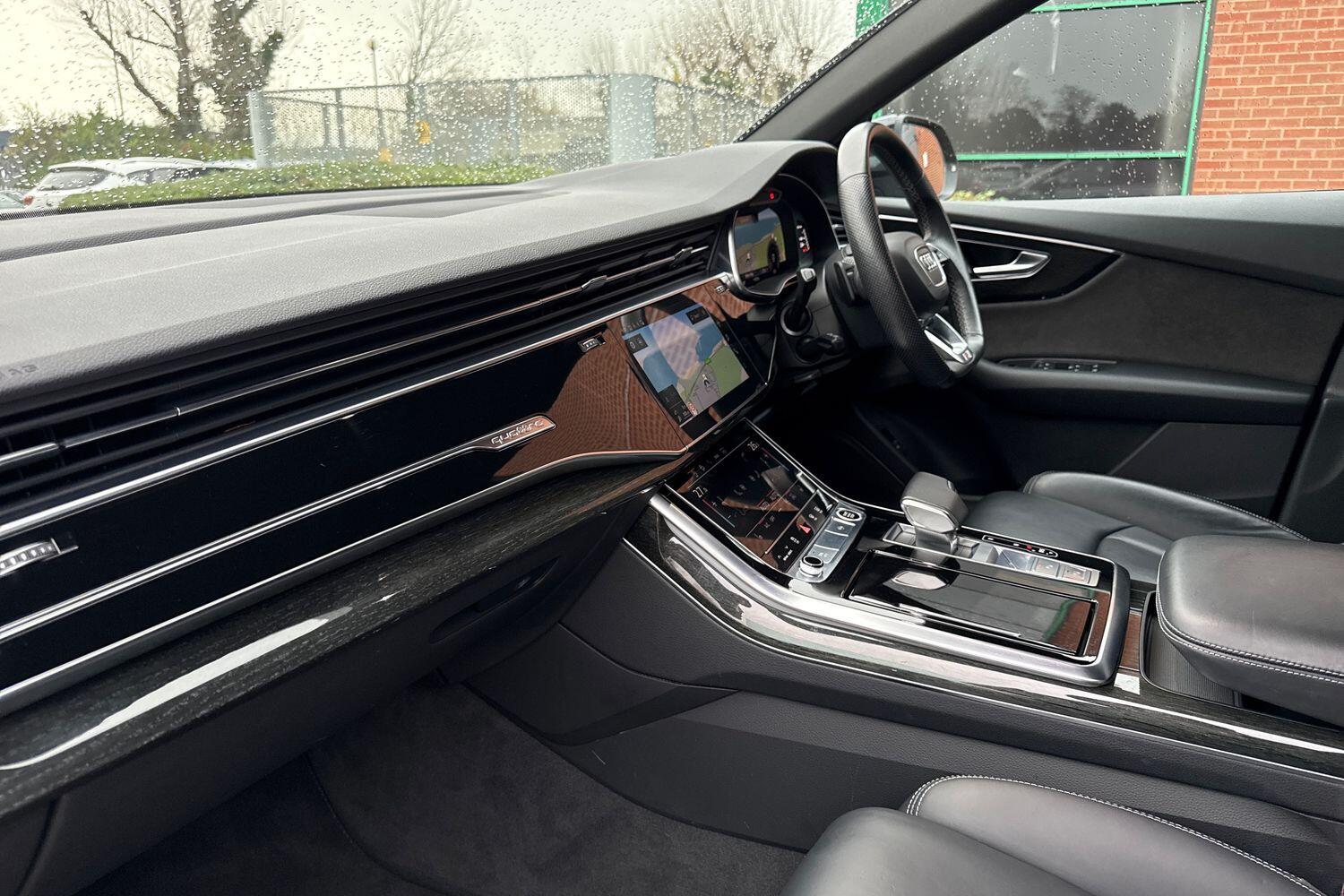 Used Audi Q8 2021 for sale - 76886346: Photo 34