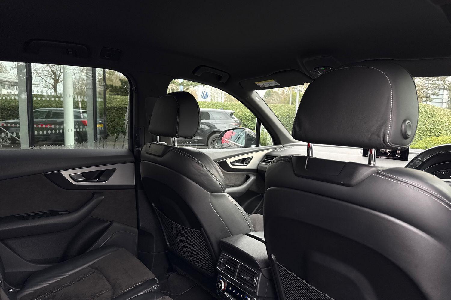 Used Audi Q7 2017 for sale - 77646210: Photo 40