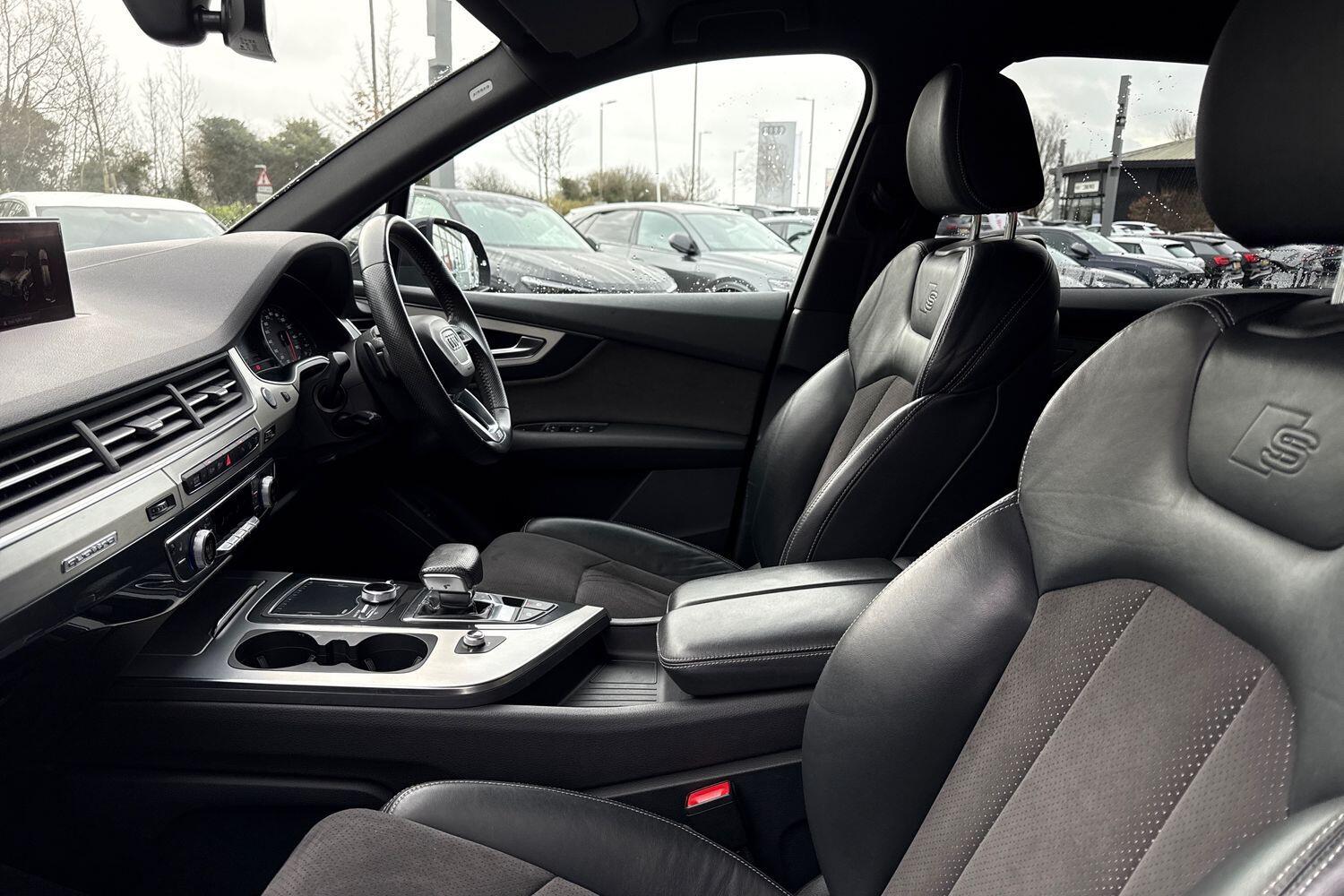 Used Audi Q7 2017 for sale - 77646210: Photo 45