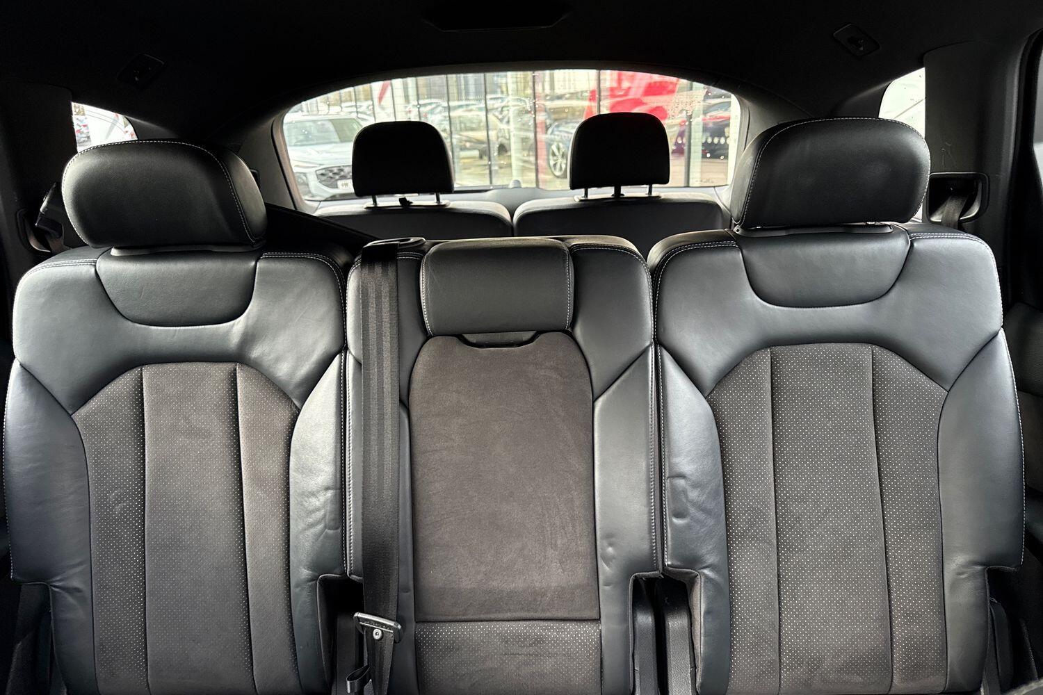 Used Audi Q7 2017 for sale - 77646210: Photo 47