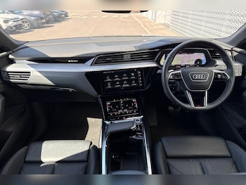 Used Audi e-tron 2022 for sale - 75657872: Photo