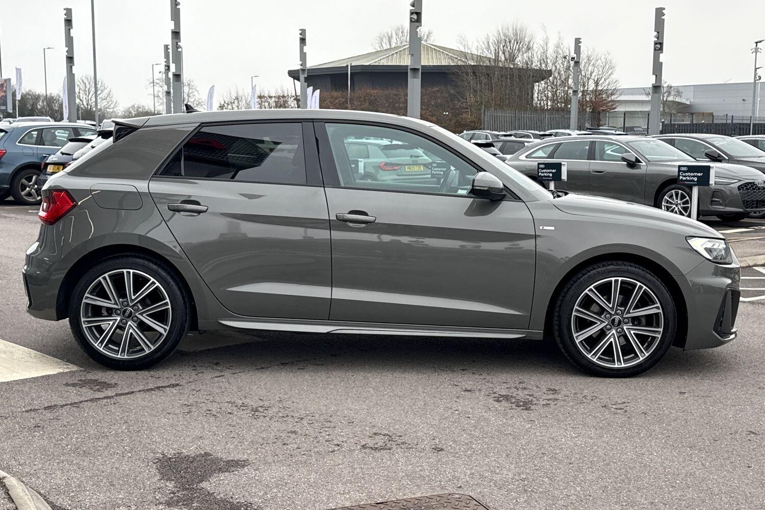 Used Audi A1 2023 for sale - 77331203: Photo 2