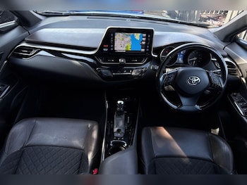 Used Toyota C-HR 2018 for sale - 75531121: Photo