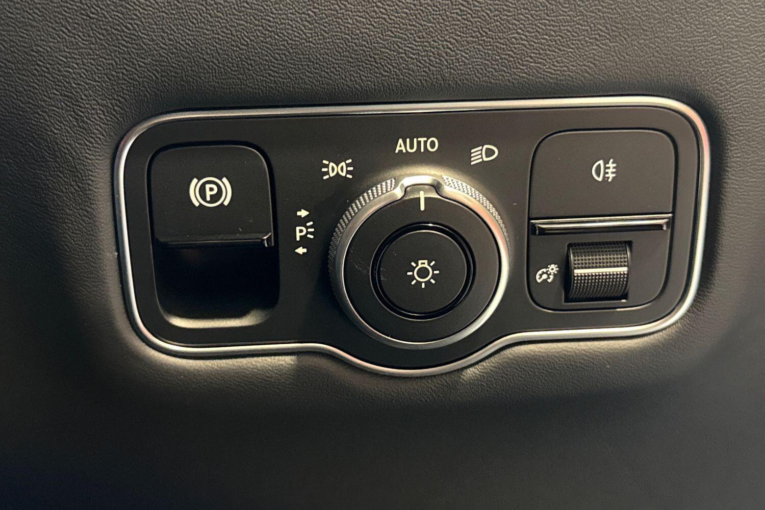 Used Aston Martin Vantage 2025 for sale - 77624905: Photo 58