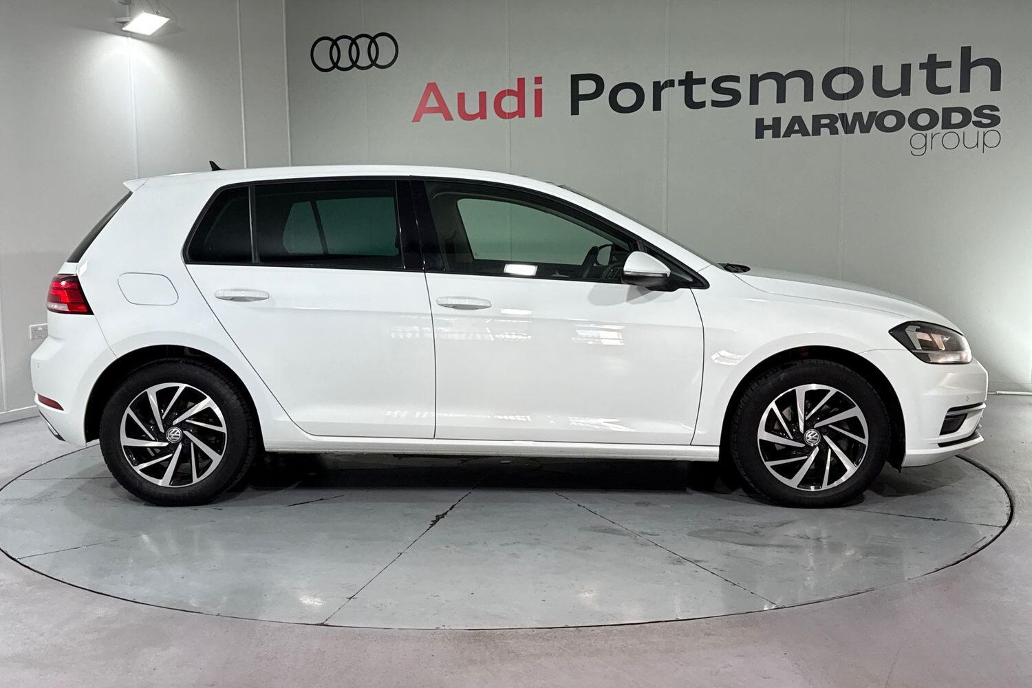 Used Volkswagen Golf 2019 for sale - 76714626: Photo 2