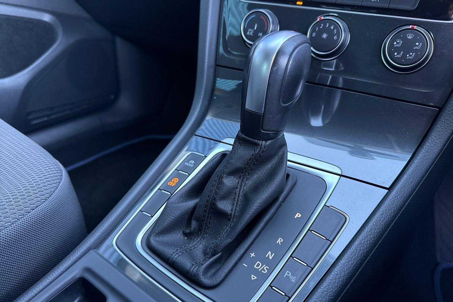 Used Volkswagen Golf 2019 for sale - 76714626: Photo 22