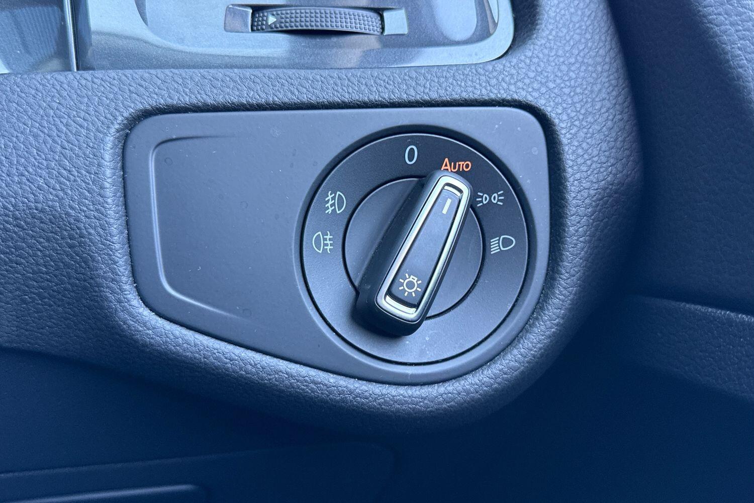 Used Volkswagen Golf 2019 for sale - 76714626: Photo 39