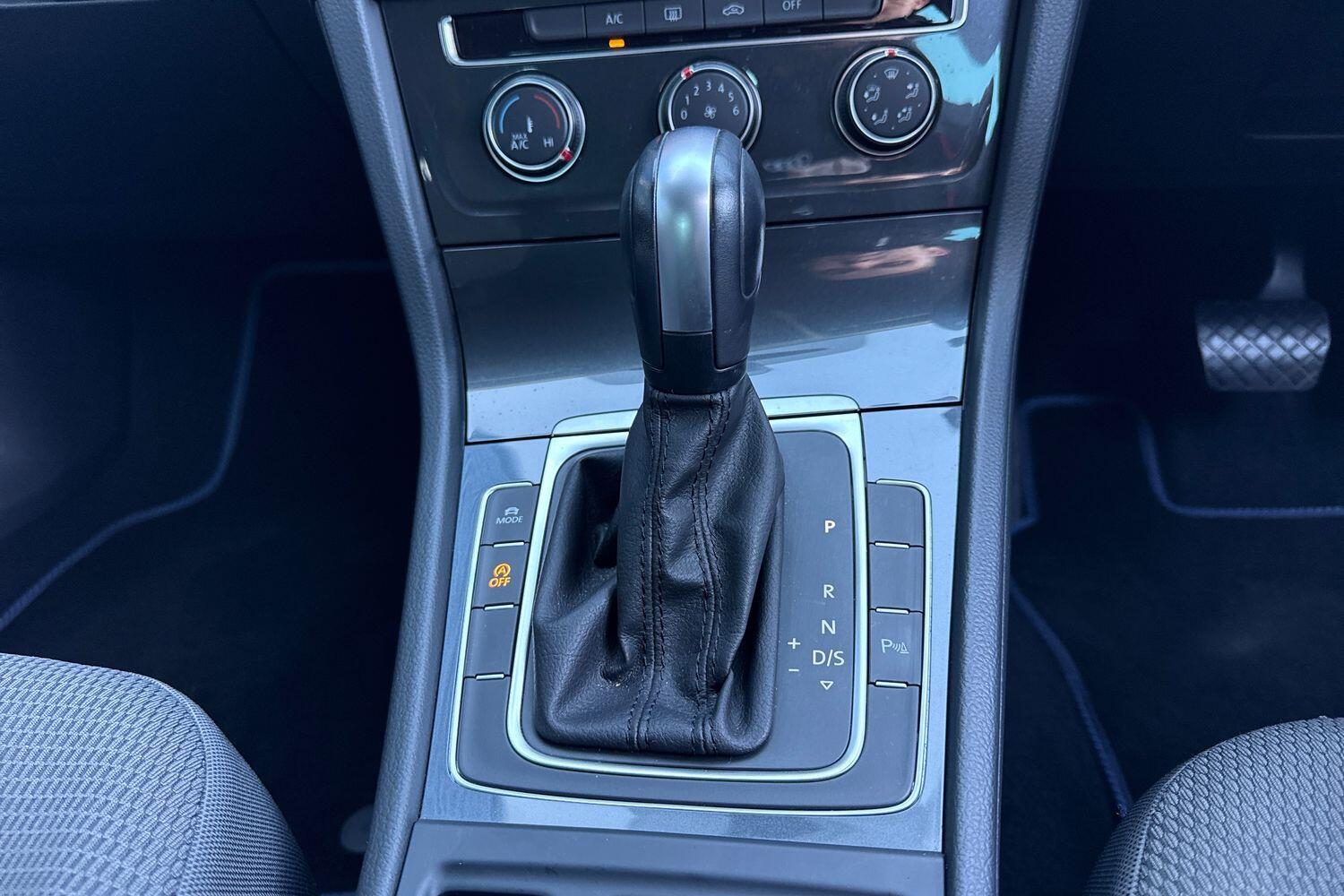 Used Volkswagen Golf 2019 for sale - 76714626: Photo 44