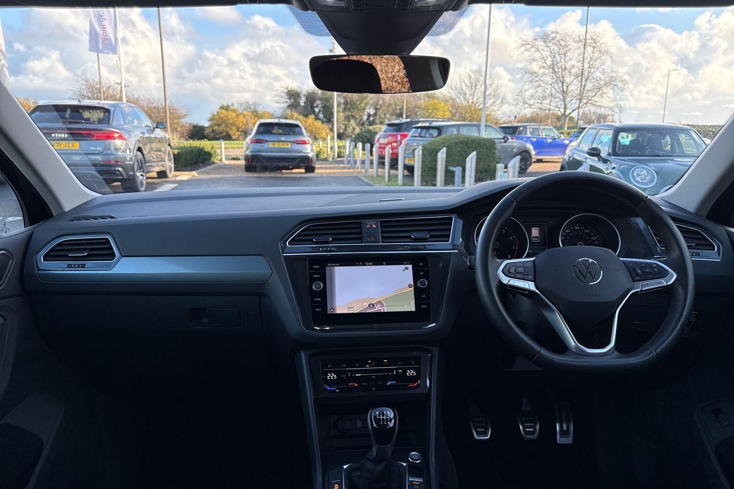 Used Volkswagen Tiguan 2022 for sale - 76802044: Photo 3