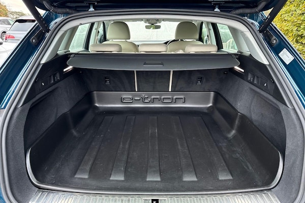 Used Audi e-tron 2021 for sale - 76259057: Photo 18