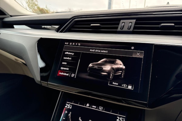 Used Audi e-tron 2021 for sale - 76259057: Photo 35
