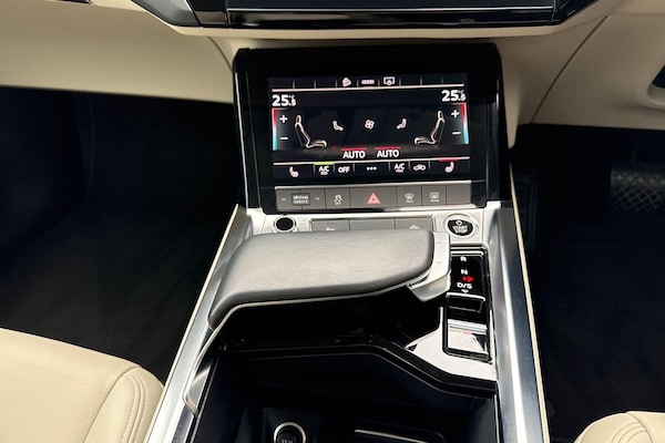 Used Audi e-tron 2021 for sale - 76259057: Photo 43