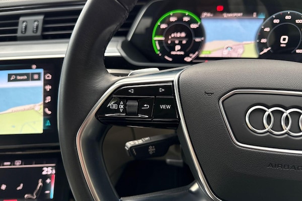 Used Audi e-tron 2021 for sale - 76259057: Photo 44