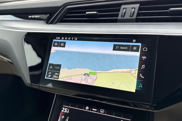 Used Audi e-tron 2021 for sale - 76259057: Photo 46