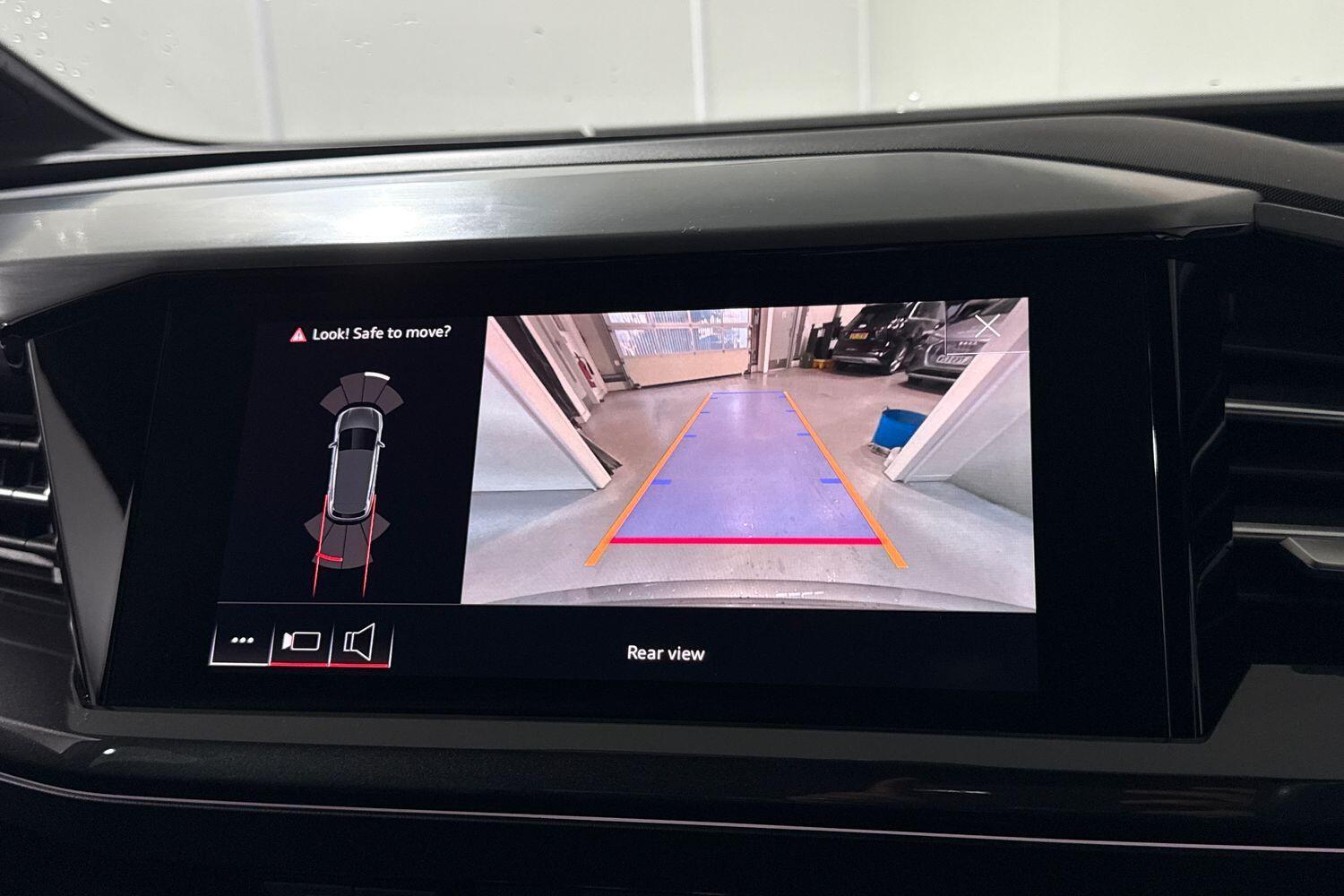 Used Audi Q4 e-tron 2021 for sale - 77376016: Photo 5