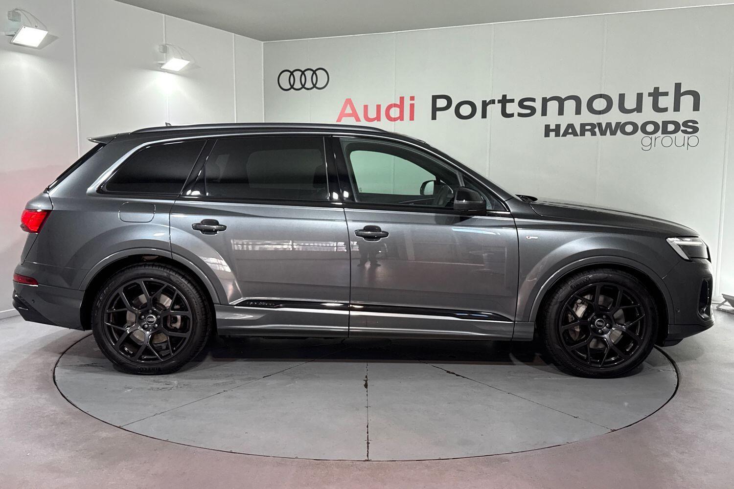 Used Audi Q7 2025 for sale - 77497473: Photo 2