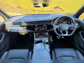 Used Audi Q7 2025 for sale - 77497473: Photo