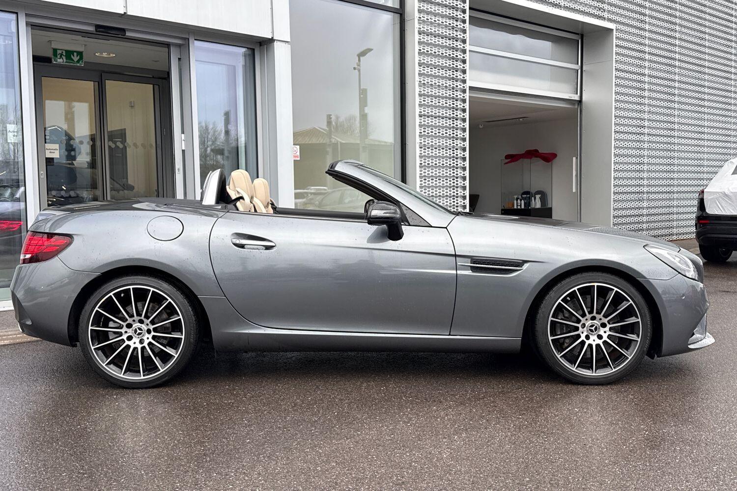 Used Mercedes-Benz SLC 2018 for sale - 77291846: Photo 2