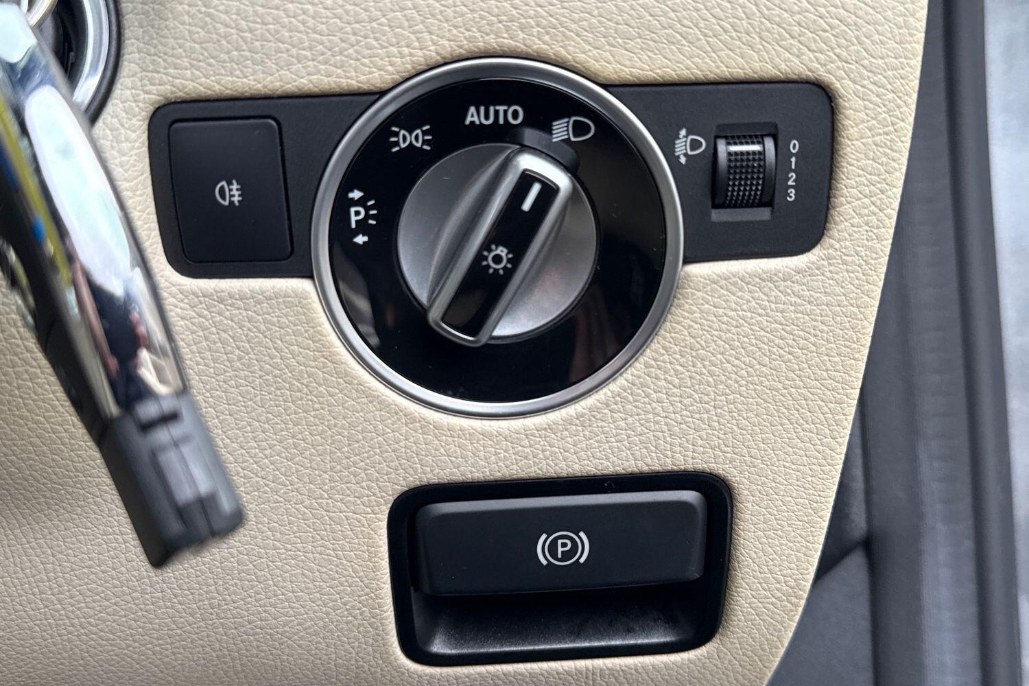 Used Mercedes-Benz SLC 2018 for sale - 77291846: Photo 36