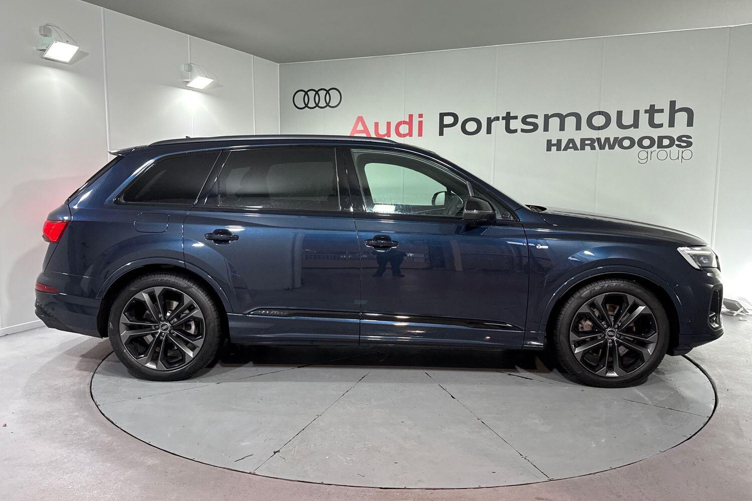 Used Audi Q7 2025 for sale - 76456668: Photo 2